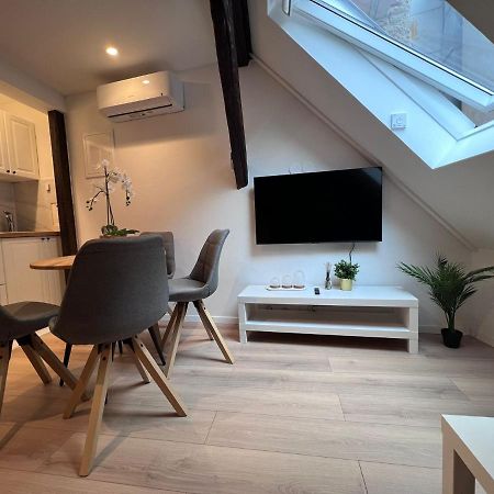 Studio Apartman Mia Zagabria Esterno foto