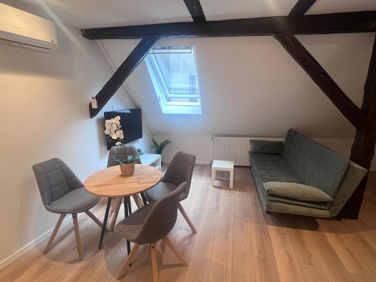 Studio Apartman Mia Zagabria Esterno foto