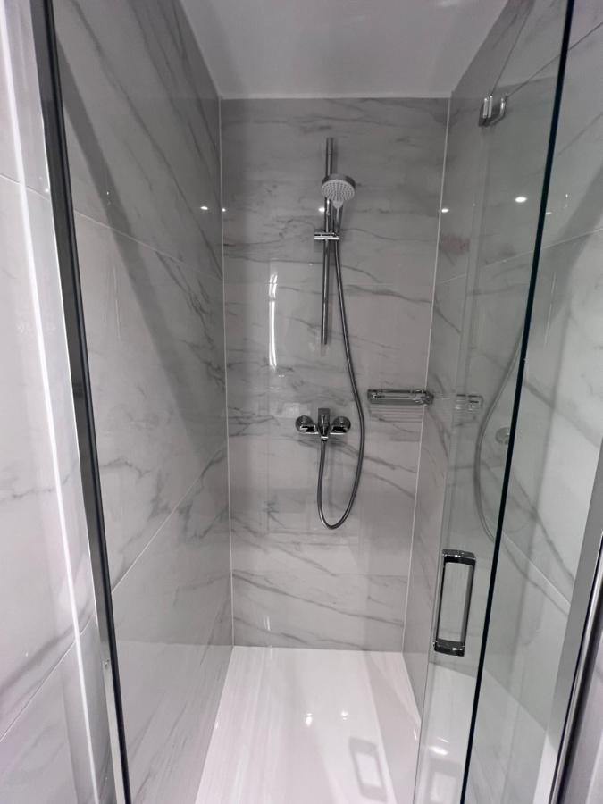 Studio Apartman Mia Zagabria Esterno foto
