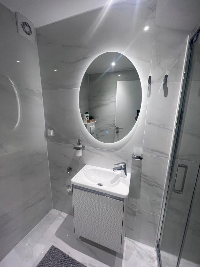 Studio Apartman Mia Zagabria Esterno foto